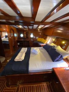 Luxury Private Boat Gulet with Crew and Cook for 8 Guests