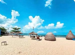 Pattaya Private Beach - Grand Florida Beachfront Condo Resort