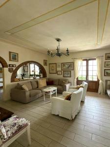 Pool Villa With Sea Views In Camaiore