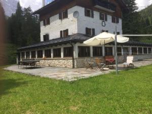 Chalet Cortina for families & friends