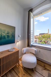 Stylish high-end apartment w direct lift access