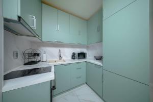 Luxury 1BR Retreat Next to Paradise Mall by Flat Mаnager