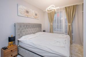 Luxury 1BR Retreat Next to Paradise Mall by Flat Mаnager
