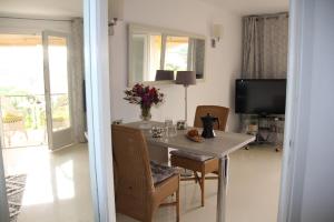 Duplex vue mer golf Saint-Tropez 300m plage à pied