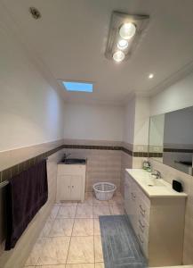 Neat and cozy stay close to Melbourne International Airport