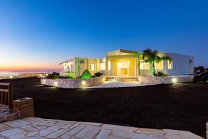 Theodoros Malaxa Retreat
