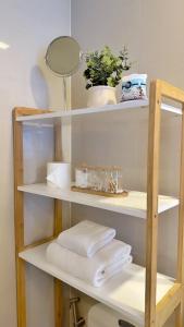 Modern Cozy Japandi 1BR Uptown BGC