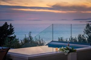 Bella Figura Apartments - Heated Pool