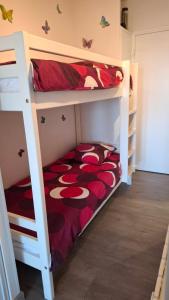 Grand studio climatisé, piscine, plage 5mn, parking gratuit