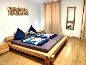Spacious apartment in the historic center of Berlin Separate entrance