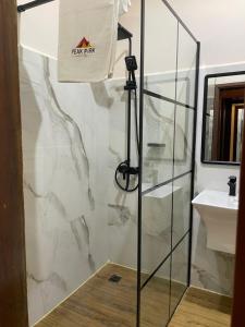 Peak Park Hotel