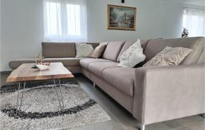 Lovely Apartment In Kucice With Wifi