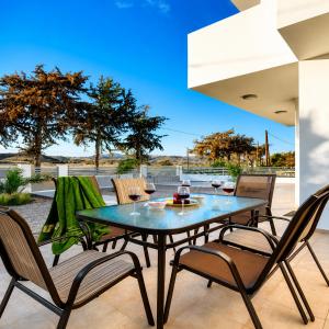 Gennadi Villa Mare 300m from the Beach