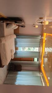 Tirthan lalit inn