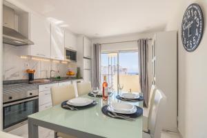 Panoramic Beach View – P. da Rocha