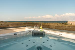 Seaview Villa Sal with pool, jacuzzi and sauna