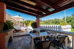Villa Nikolas by PosarelliVillas