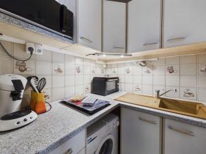 Appartement 2 pièces avec loggia aménagée à Marseillan-Plage - FR-1-326-863