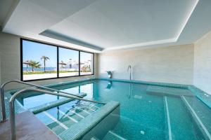 Golf Front & Gibraltar Views Apartment by Caseo