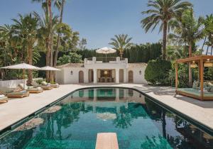 Luxurious 7-Bedroom Holiday House in Marbella