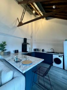 Waterfront Loft SA1- Popular Swansea Marina