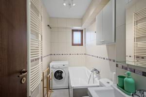 Modern Design Studio near Gara de Nord by Blvd