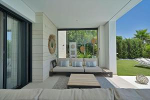 Luxurious 7-Bedroom Holiday House with Private Pool in Alicante