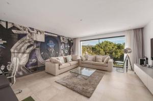 Luxurious 7-Bedroom Holiday House with Private Pool in Porto-Vecchio