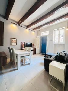 Gzira center with private entrance