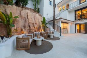 Luxurious 6-Bedroom House with Private Pool in Badia de Xabia