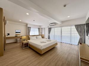 LIMOR hotel