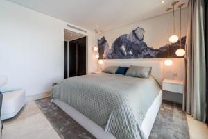 Luxurious 7-Bedroom House with Private Pool in Benidorm