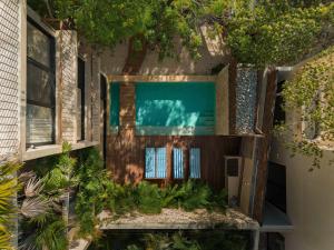 Luxury 5 Bedroom Pool Tiki Bar & Outdoor Gym