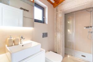 Flores Boutique Studio by LovelyStay