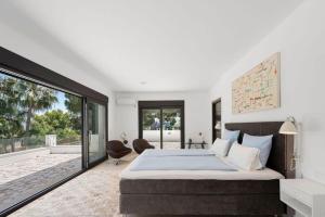 Luxurious Holiday House in Llucmajor with Private Pool