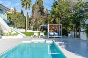 Luxurious 7-Bedroom Holiday House with Private Pool in Illes Balears