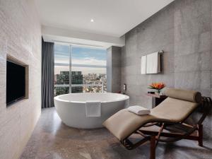 Pullman Saigon Centre