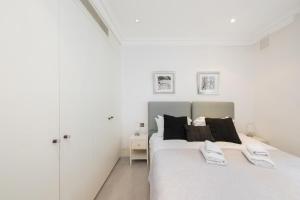 The South Kensington Terrace 3BR with AC