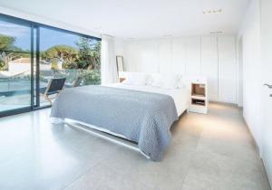 Luxurious Holiday House with Private Pool in Mlaga