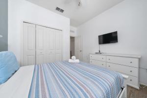 Lakeview 7BR Getaway Pool Great Location