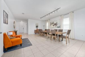 Lakeview 7BR Getaway Pool Great Location