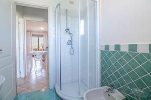 GuestHost - Lovely Flat with Terrace and Solarium