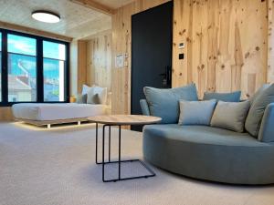 VTZ Minimal Suites