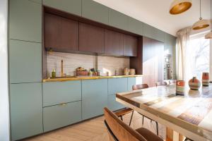 Luxury Apartment in Paris by Eiffel Tower