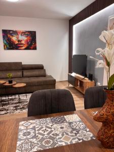Rina Main Square View Apartment