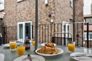2 Bed in Whitby oc-w793