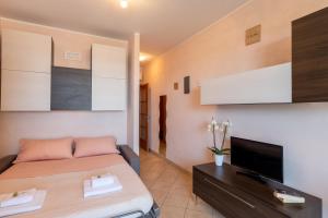 GuestHost - Comfy Apartment near Bussana Beach