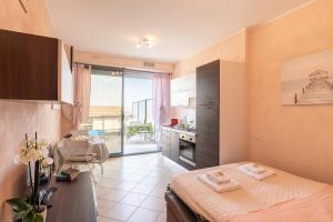 GuestHost - Comfy Apartment near Bussana Beach