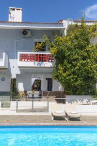 Aether Green Modern Villa