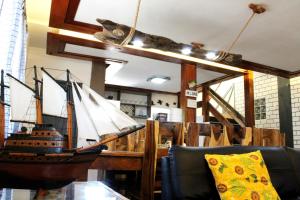 QUAD HOUSE - Olang Island